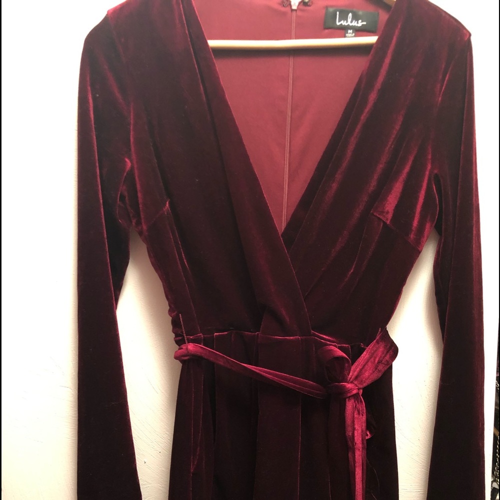 Lulu’s Burgundy velvet romper